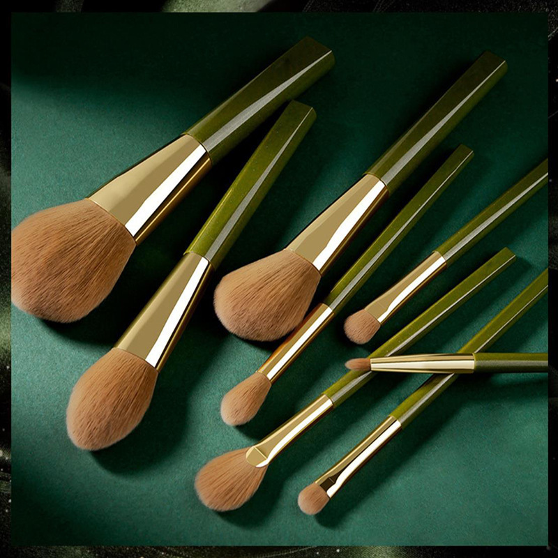Makeup Brush Set Soft 8 Green Shimmering Brushes - Image 3