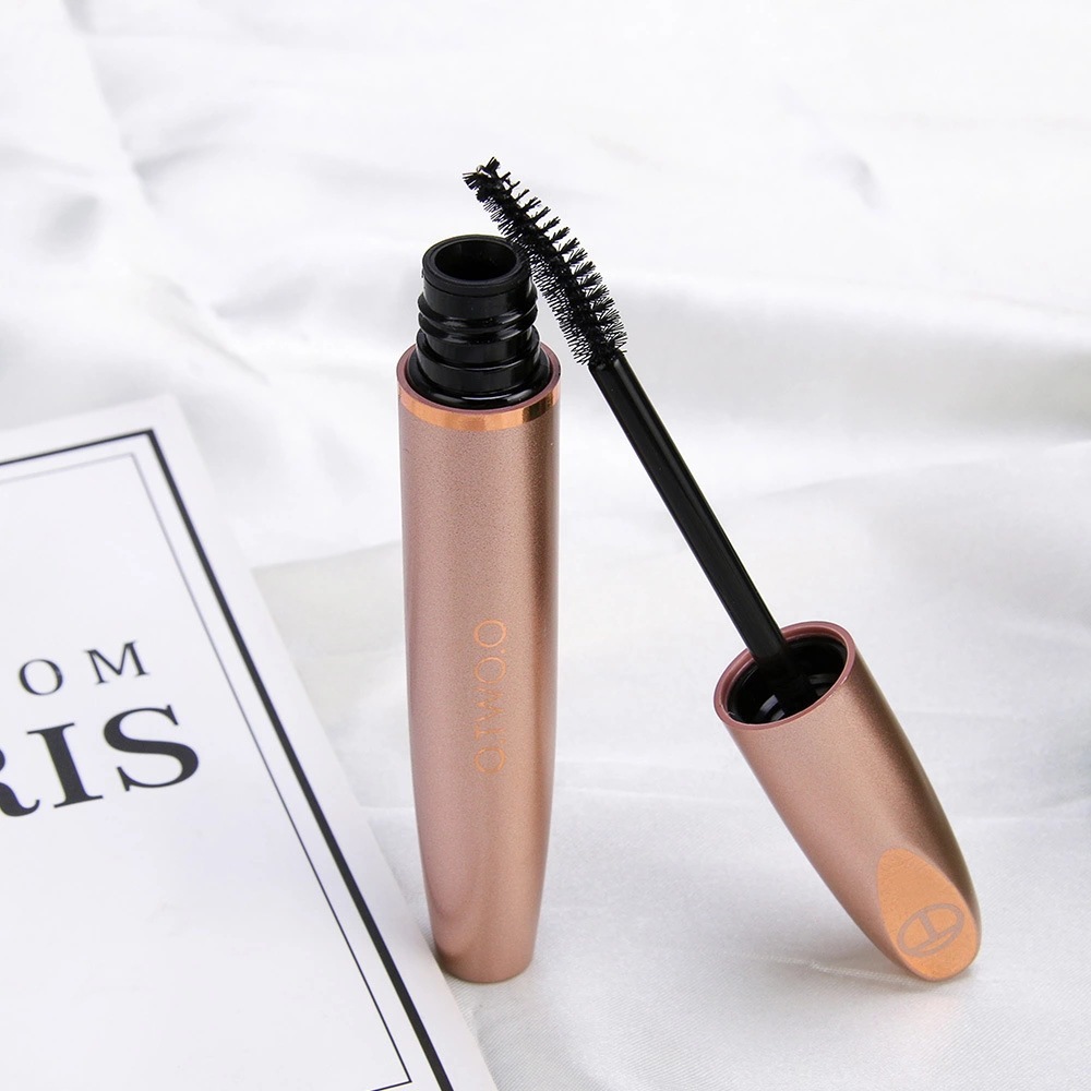 Waterproof Curling And Smudge-resistant Mascara - Image 3